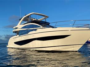 PEARL MOTOR YACHTS Pearl 62