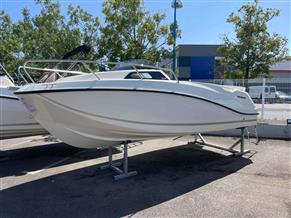 QUICKSILVER QUICKSILVER ACTIV 555 CABIN