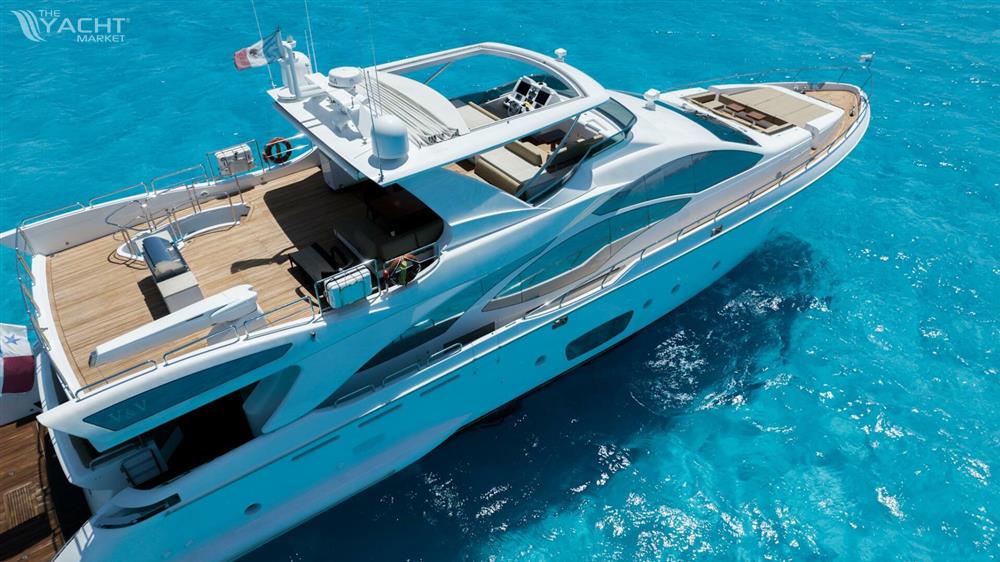 2011 Azimut