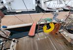 Hanse 630e - Carbon gangway