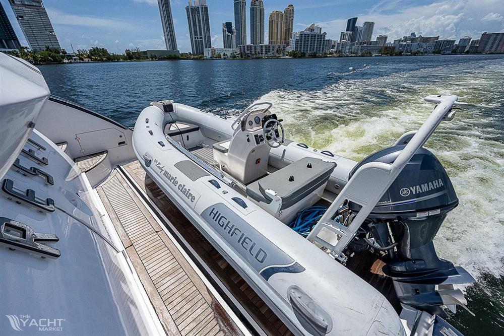 2012 Azimut