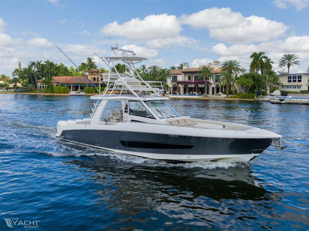 2020 Boston Whaler