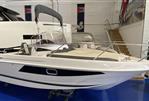 B2 MARINE CAP FERRET 702 SUNDECK