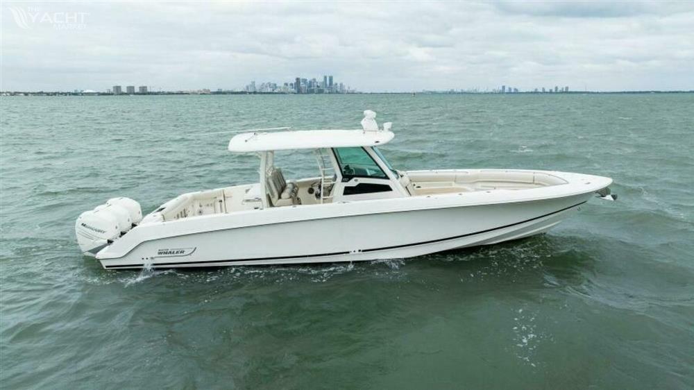 2018 Boston Whaler