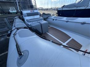 Valiant  V-620 RIB