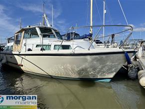 Aquastar  27 aft cabin