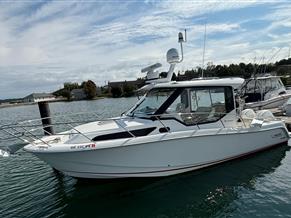 Boston Whaler 325 Conquest Pilothouse