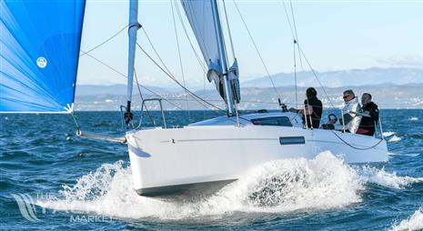 BENETEAU FIRST 27