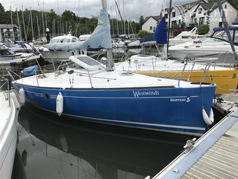 Beneteau First 210