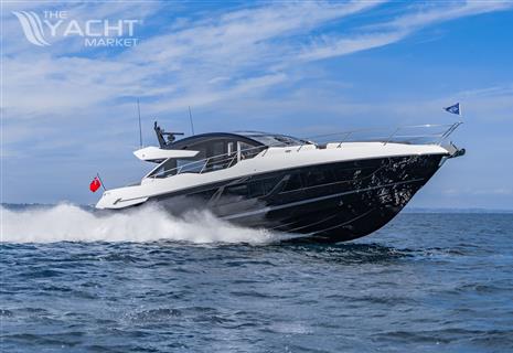 Sunseeker Predator 74 XPS - 0 - Cover