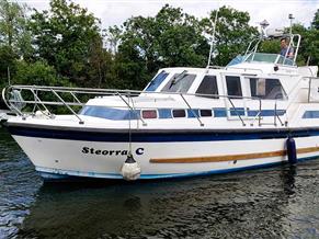 Aquastar 33 Ocean Ranger