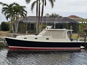 Mainship Pilot 34 Sedan