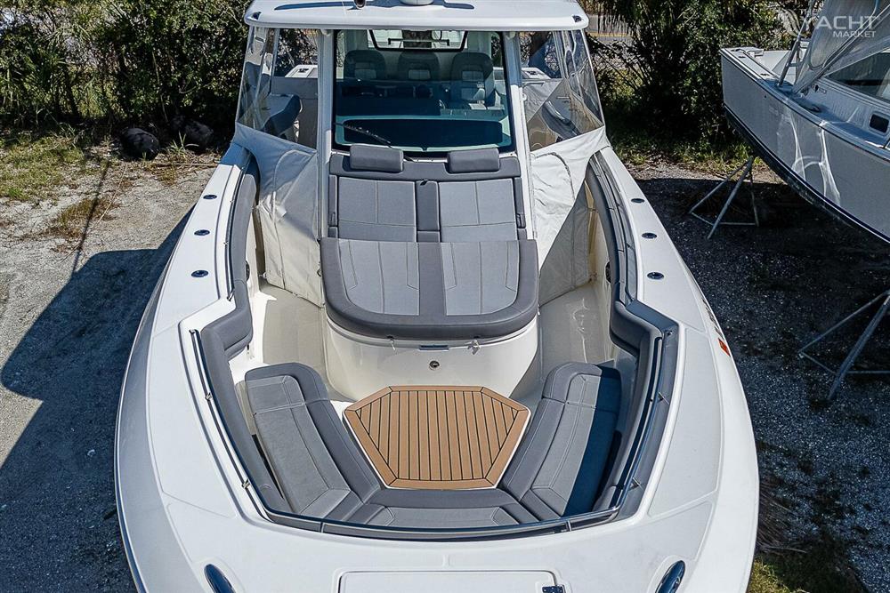 2023 Boston Whaler