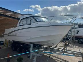 Beneteau Antares 8
