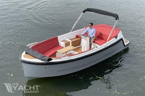 Corsiva 650 Tender