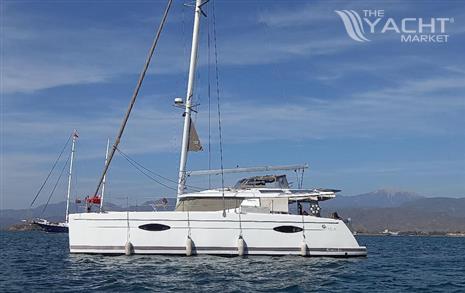 FOUNTAINE PAJOT HELIA 44