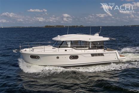 Beneteau Swift Trawler 41 Sedan - Default Image