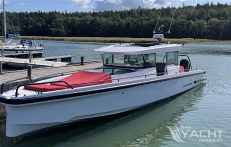 Axopar Boats 37 XC Cross Cabin