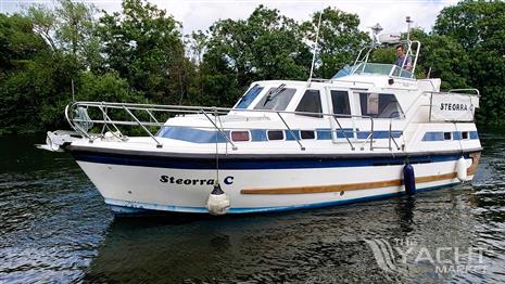 Aquastar Ocean Ranger 33 Aft Cabin