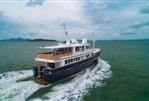 CUSTOM TRAWLER YACHT 90 EXPEDITION