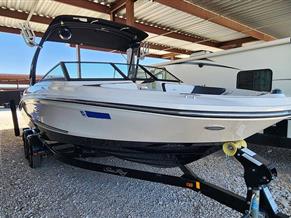 Sea Ray SPX210