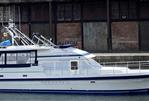 Trader 54 Sunliner - Alongside