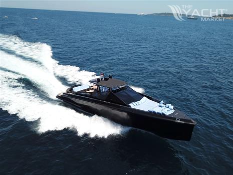 Wally POWER 55 - Wally-Power-55-Motoryachtsforsale-exterior-lengers-Yachts-12-scaled.jpg
