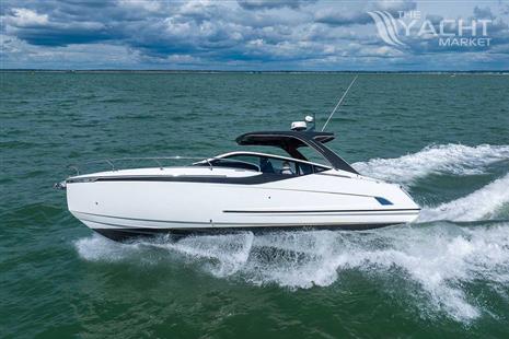 Fairline F//Line 33