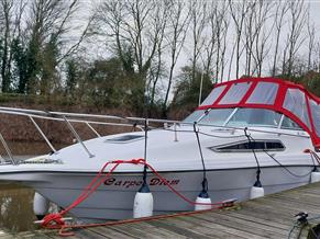 Rinker 260 Fiesta Vee