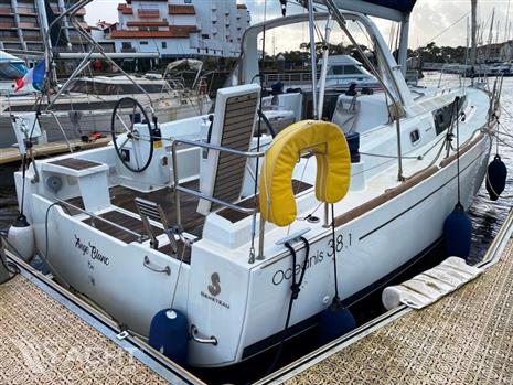 BENETEAU OCEANIS 38.1