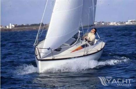 BENETEAU FIRST 18