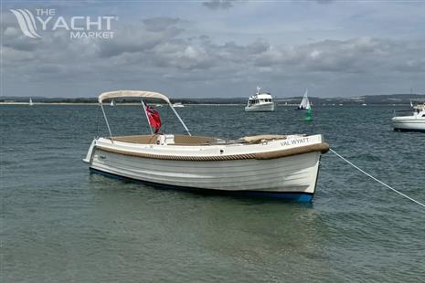 Interboat 820