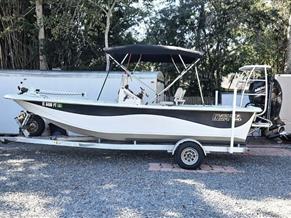 Carolina Skiff 218 DLV