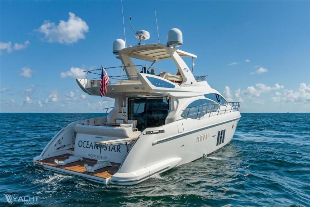 2011 Azimut