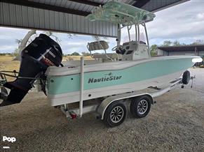 NauticStar 231 Hybrid