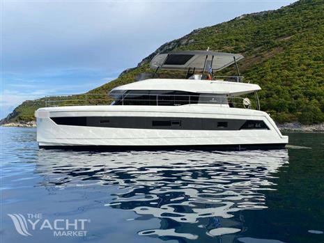 FOUNTAINE PAJOT MY 44