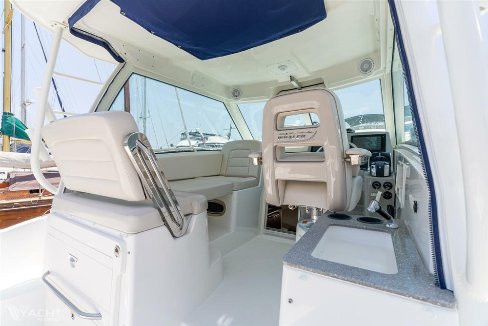 2015 Boston Whaler