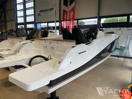 QUICKSILVER QUICKSILVER ACTIV 675 OPEN