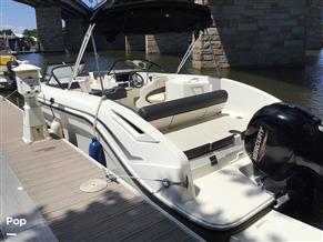 Bayliner DX 2200