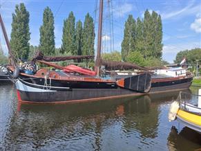 Klipperaak met vaste ligplaats Almere Woonboot