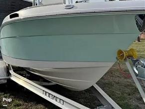 Robalo R222