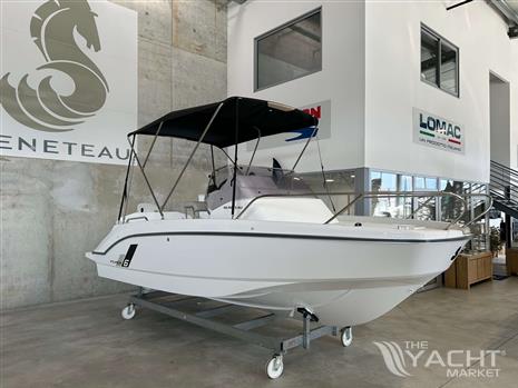 BENETEAU FLYER 6 SUNDECK