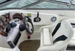 Rinker 232 Captiva - 8 - Helm