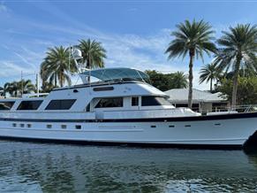 Burger Flush Deck with Flybridge