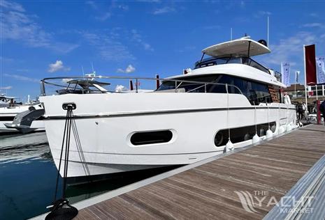 Azimut Magellano 60
