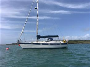 Hallberg-Rassy 352