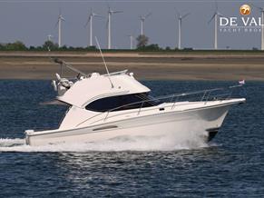 Riviera 33 Flybridge