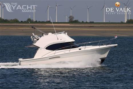 Riviera 33 Flybridge - Picture 1