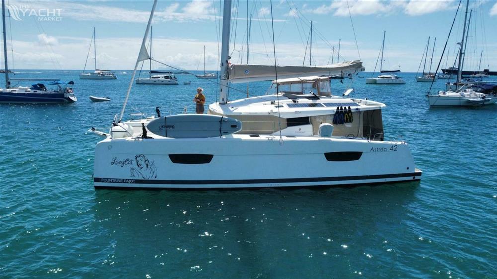 2023 Fountaine Pajot