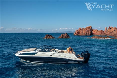 Bayliner VR6 Cuddy Outboard